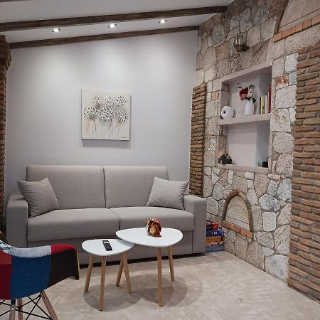 Boutique Eptalofos 15Min From Airport And Sea Apartment Kouvaras Luaran gambar