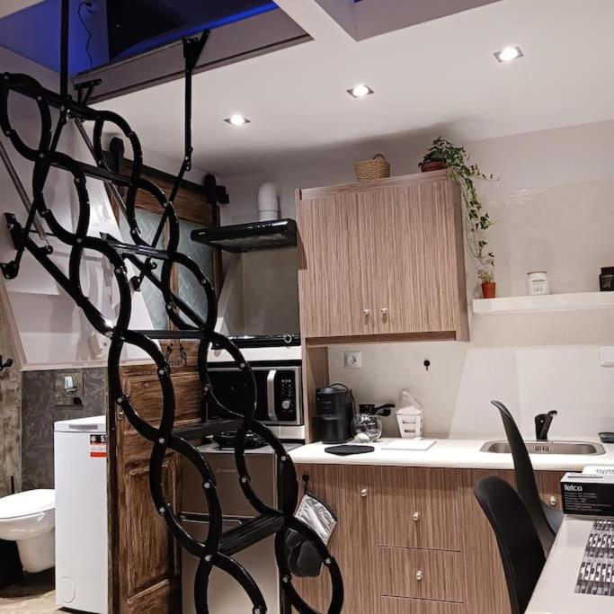 Boutique Eptalofos 15Min From Airport And Sea Apartment Kouvaras Luaran gambar