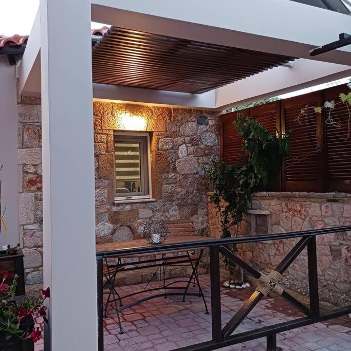 Boutique Eptalofos 15Min From Airport And Sea Apartment Kouvaras Luaran gambar