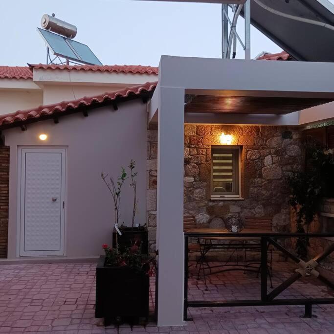Boutique Eptalofos 15Min From Airport And Sea Apartment Kouvaras Luaran gambar